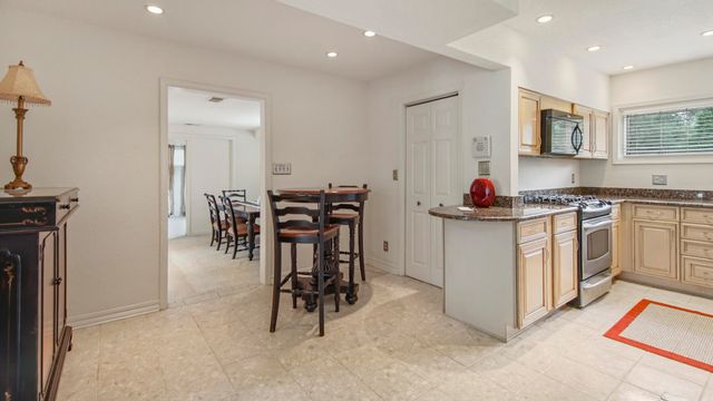 103 Pretty Pond Lane, Defuniak Springs, FL 32433