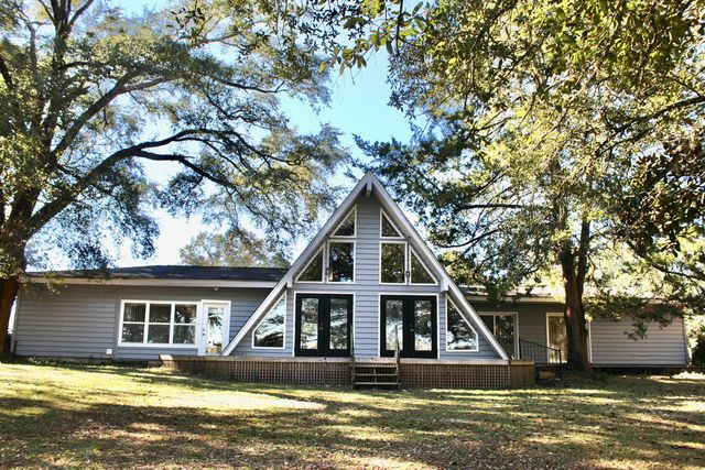 103 Pretty Pond Lane, Defuniak Springs, FL 32433