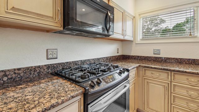 103 Pretty Pond Lane, Defuniak Springs, FL 32433