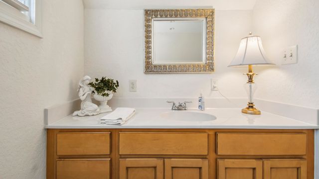 103 Pretty Pond Lane, Defuniak Springs, FL 32433