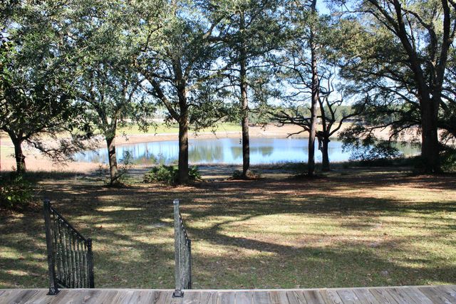 103 Pretty Pond Lane, Defuniak Springs, FL 32433