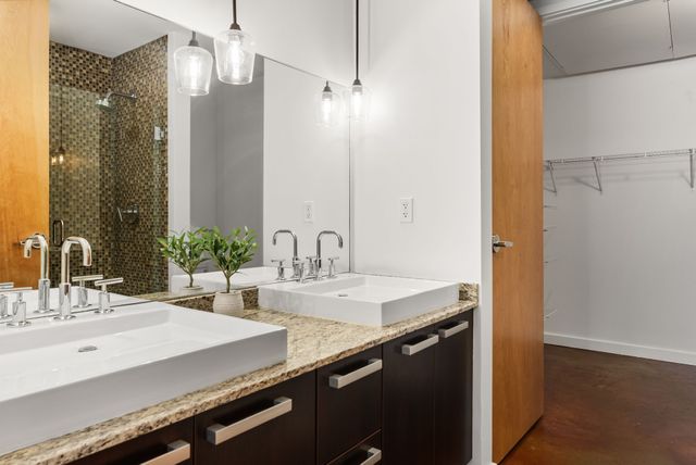 600 12th Ave S Apt 535, Nashville, TN 37203