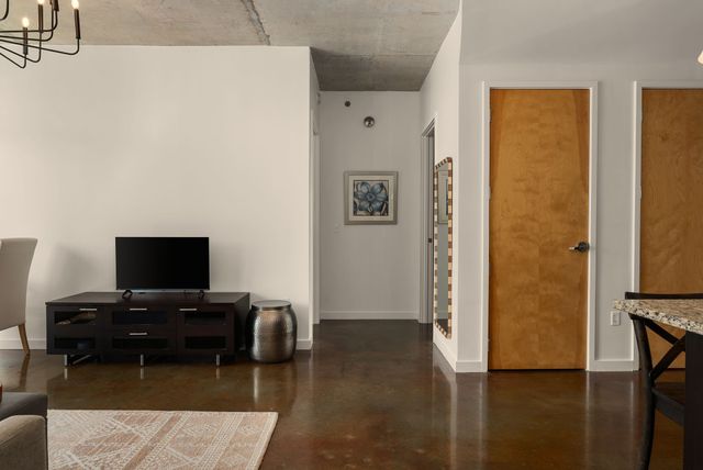 600 12th Ave S Apt 535, Nashville, TN 37203