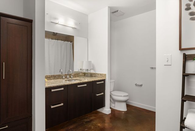 600 12th Ave S Apt 535, Nashville, TN 37203