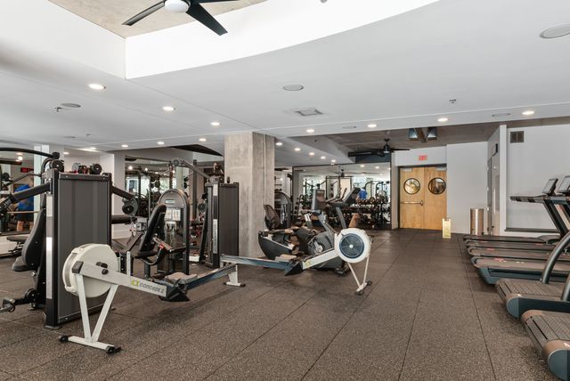 600 12th Ave S Apt 535, Nashville, TN 37203