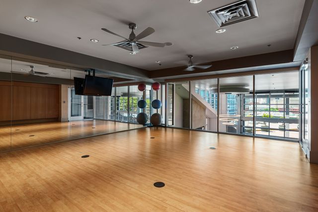 600 12th Ave S Apt 535, Nashville, TN 37203
