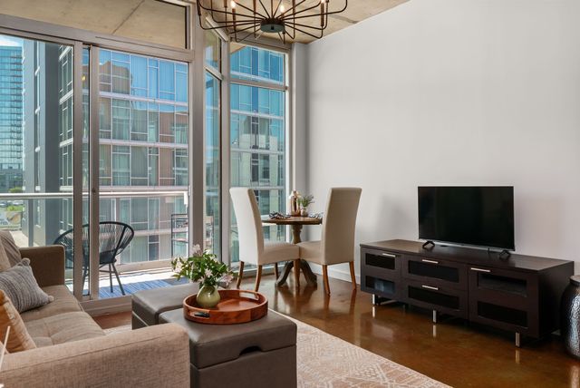 600 12th Ave S Apt 535, Nashville, TN 37203