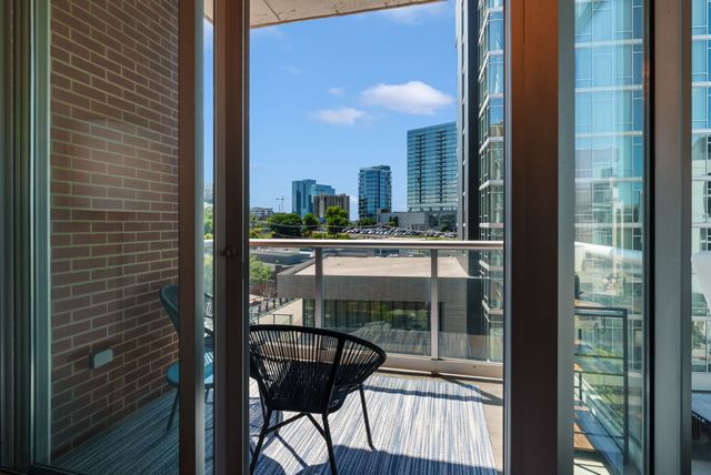600 12th Ave S Apt 535, Nashville, TN 37203