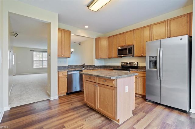 1517 Penton MEWS, Chesapeake, VA 23320
