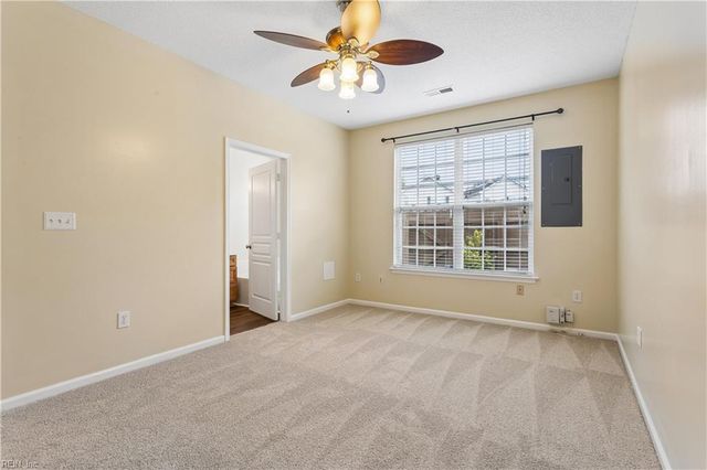 1517 Penton MEWS, Chesapeake, VA 23320