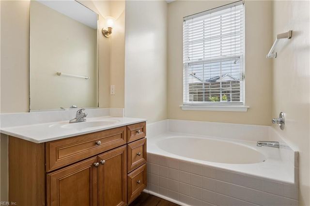 1517 Penton MEWS, Chesapeake, VA 23320