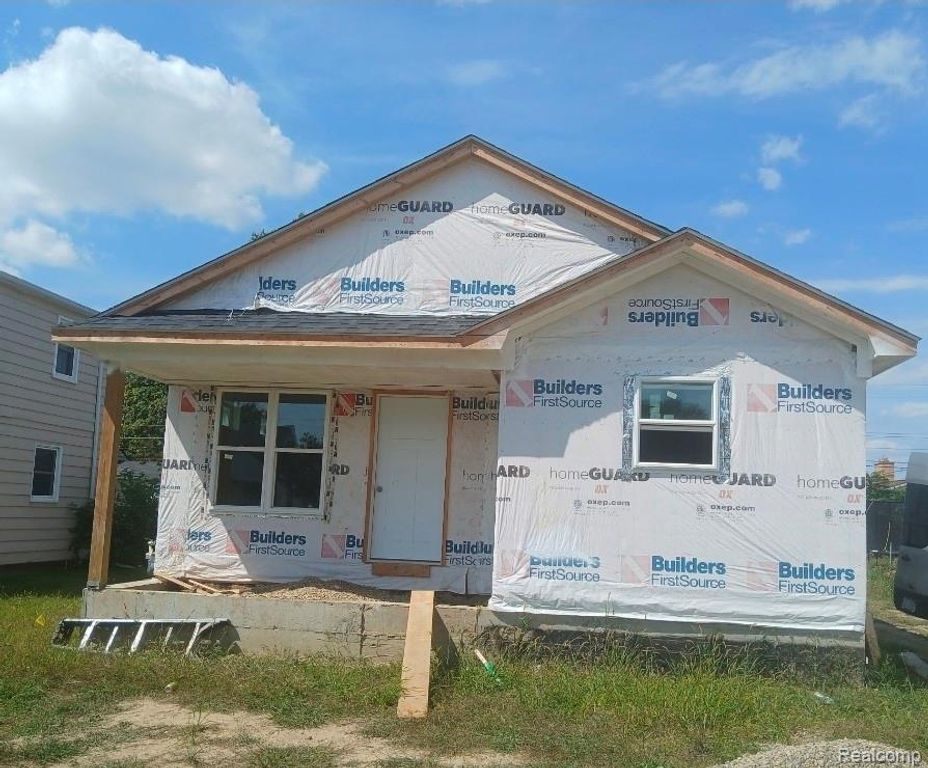 26203 Chippendale Street, Roseville, MI 48066