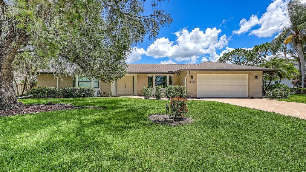 4830 GREYWOOD LANE, Sarasota, FL 34235