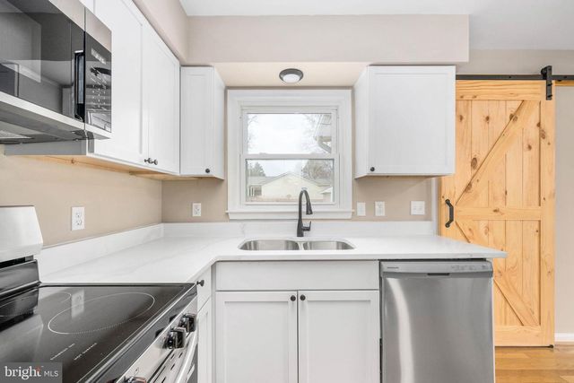 11200 TRISLER DR, Fredericksburg, VA 22407