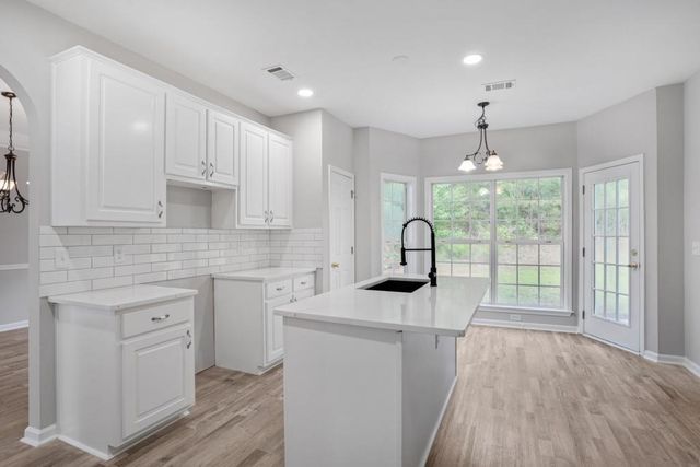 463 The Gables Drive, Mcdonough, GA 30253
