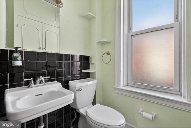 150 E PHILADELPHIA ST, York, PA 17401