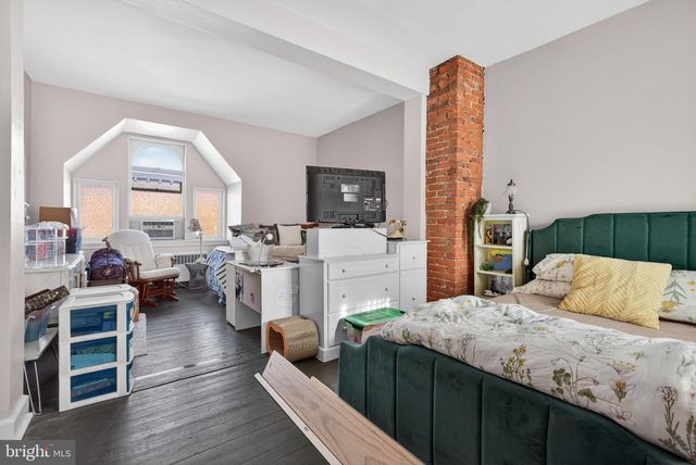 150 E PHILADELPHIA ST, York, PA 17401