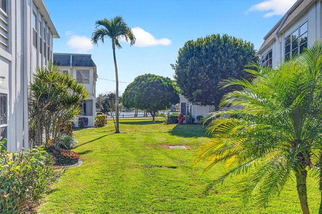 3160 Lake Osborne Drive 109, Lake Worth Beach, FL 33461