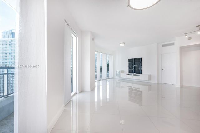 60 SW 13th St 1224, Miami, FL 33130