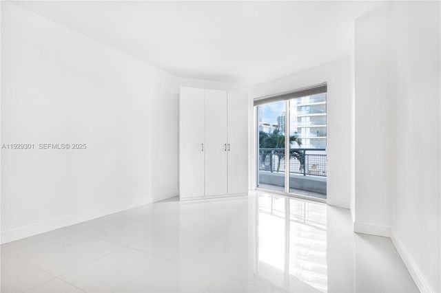 60 SW 13th St 1224, Miami, FL 33130