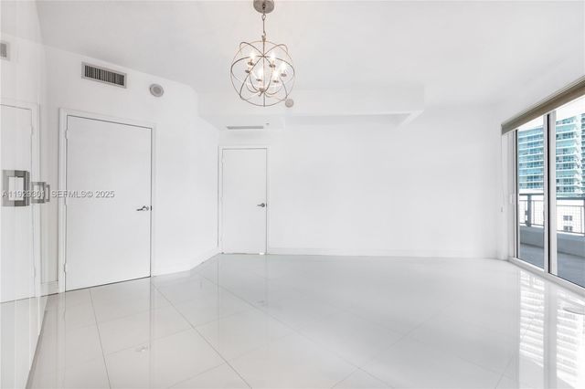 60 SW 13th St 1224, Miami, FL 33130