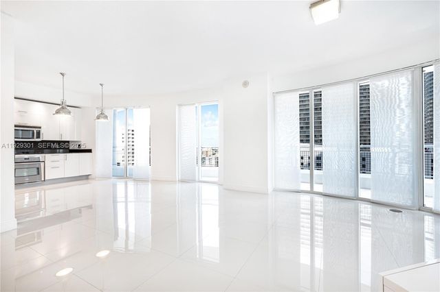 60 SW 13th St 1224, Miami, FL 33130