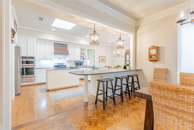 20 Stonecourt Circle, Dallas, TX 75225
