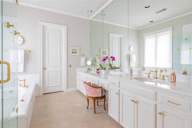 20 Stonecourt Circle, Dallas, TX 75225