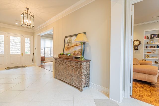 20 Stonecourt Circle, Dallas, TX 75225