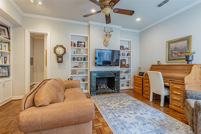 20 Stonecourt Circle, Dallas, TX 75225