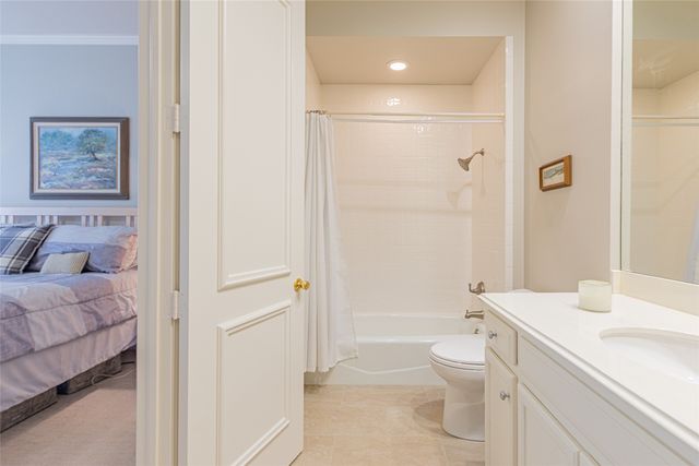 20 Stonecourt Circle, Dallas, TX 75225