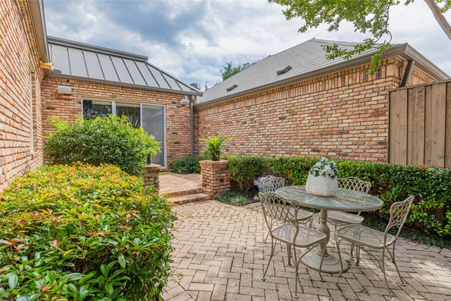 20 Stonecourt Circle, Dallas, TX 75225