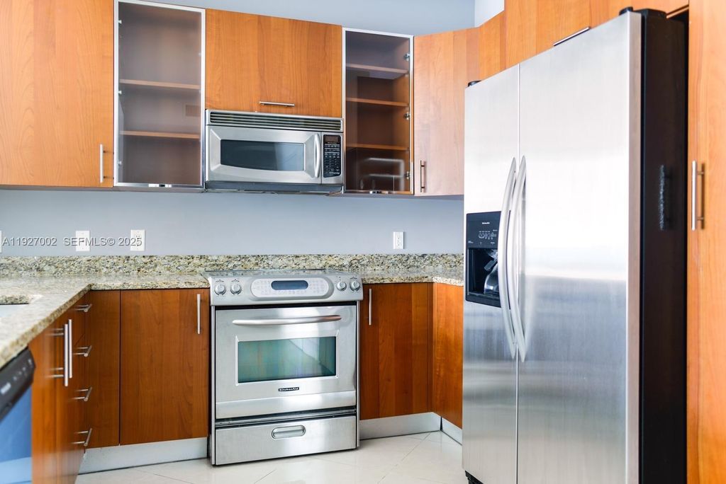 1945 S Ocean Dr 610, Hallandale Beach, FL 33009