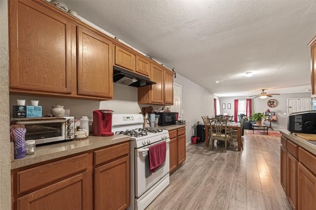 7100 Harlem Street, Baytown, TX 77521