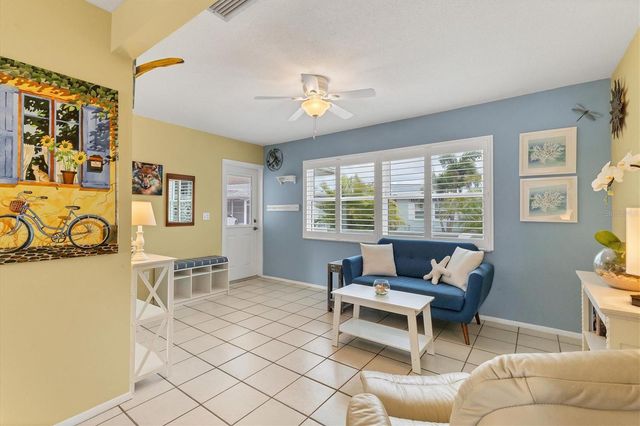 1018 BEACH MANOR CIRCLE 40, Venice, FL 34285