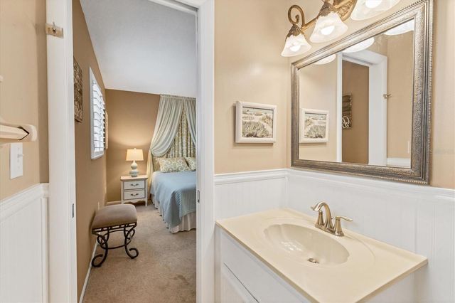 1018 BEACH MANOR CIRCLE 40, Venice, FL 34285