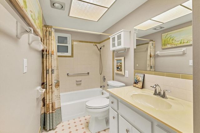 1018 BEACH MANOR CIRCLE 40, Venice, FL 34285