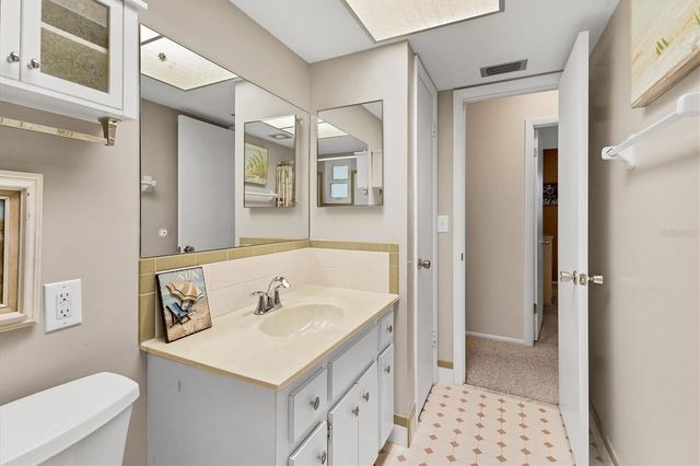 1018 BEACH MANOR CIRCLE 40, Venice, FL 34285