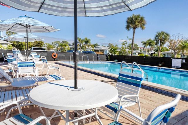 1018 BEACH MANOR CIRCLE 40, Venice, FL 34285