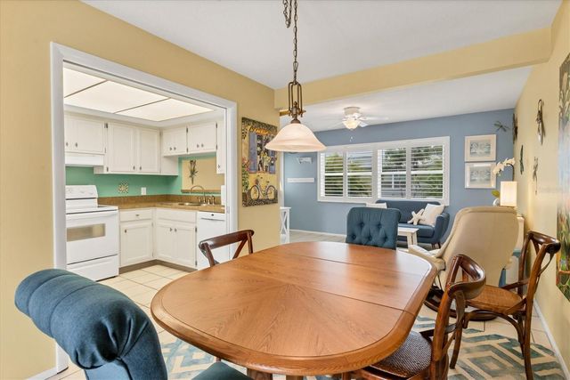 1018 BEACH MANOR CIRCLE 40, Venice, FL 34285