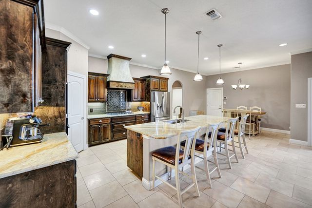 5610 Dunbarton Oaks Blvd, Midland, TX 79705