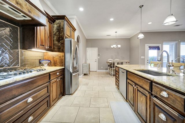 5610 Dunbarton Oaks Blvd, Midland, TX 79705