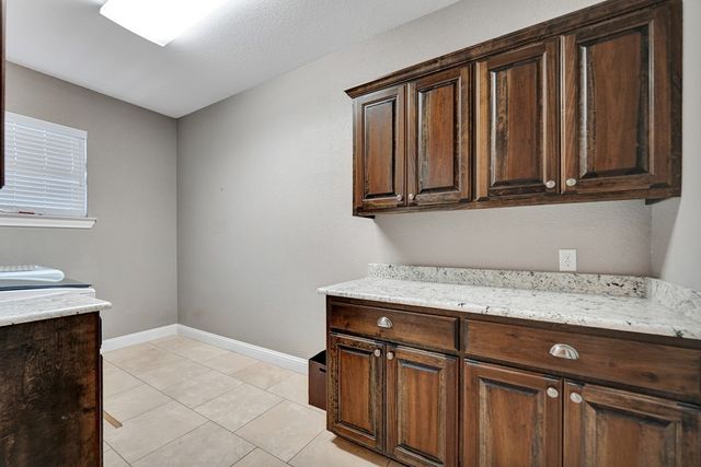 5610 Dunbarton Oaks Blvd, Midland, TX 79705