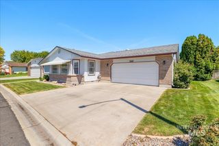 1100 Burnett Dr 240 A St, Nampa, ID 83651