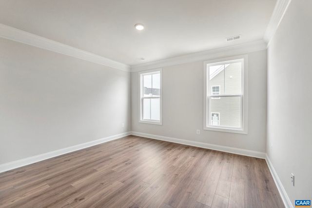 208 SUNBIRD LN, Waynesboro, VA 22980