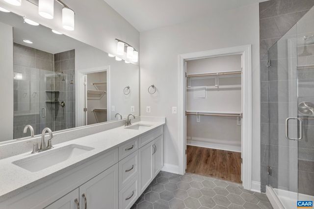 208 SUNBIRD LN, Waynesboro, VA 22980