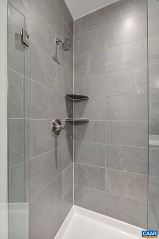 208 SUNBIRD LN, Waynesboro, VA 22980