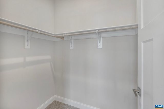 208 SUNBIRD LN, Waynesboro, VA 22980