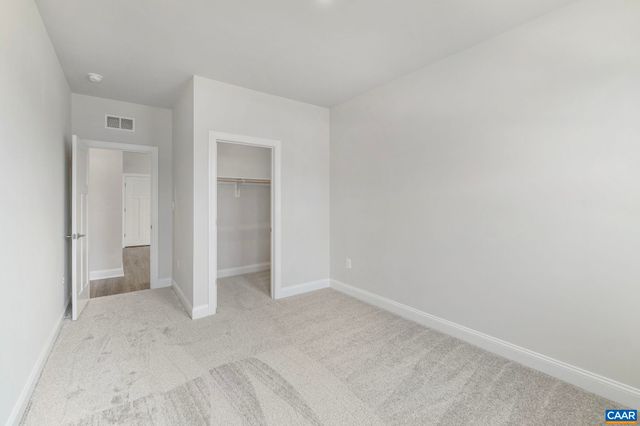 208 SUNBIRD LN, Waynesboro, VA 22980