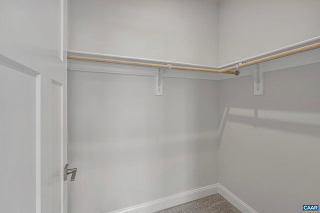 208 SUNBIRD LN, Waynesboro, VA 22980